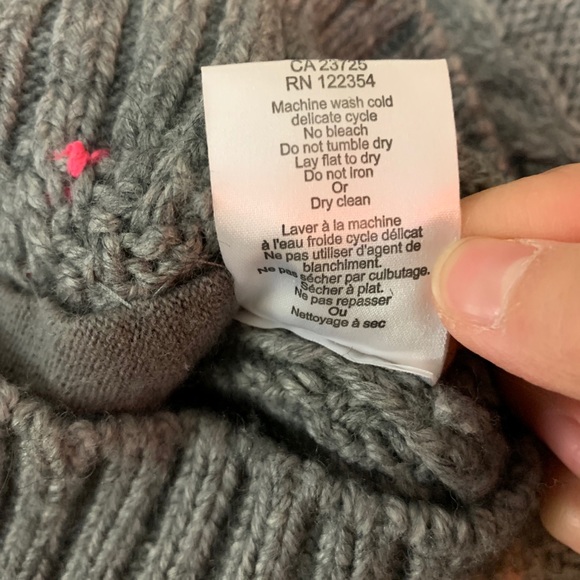 Aritiza TNA zip up sweater - Picture 6 of 9